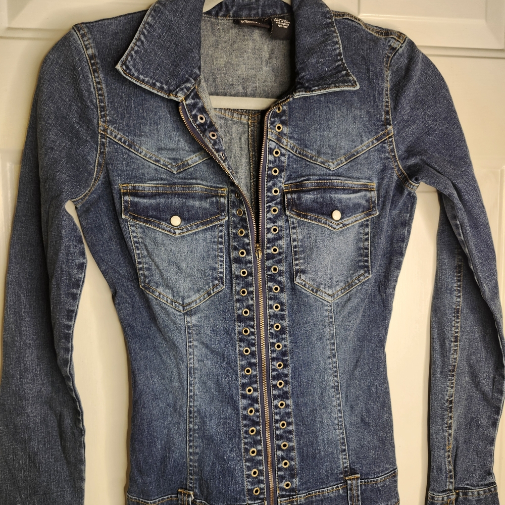 Jennifer Lopez Denim Jumpsuit in Dark Blue with Contrast Stitching - Picture 2 of 16